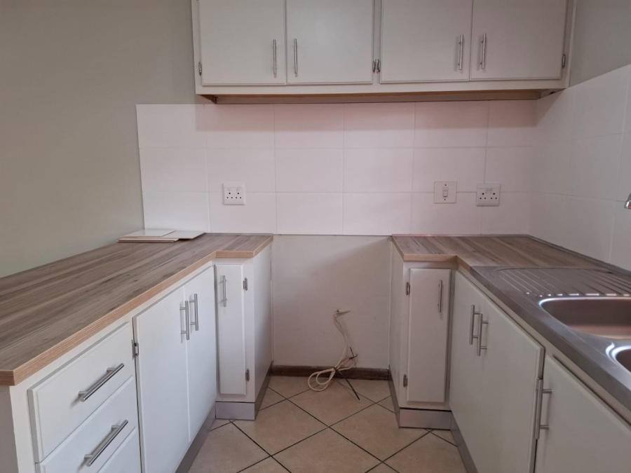 2 Bedroom Property for Sale in Langenhovenpark Free State